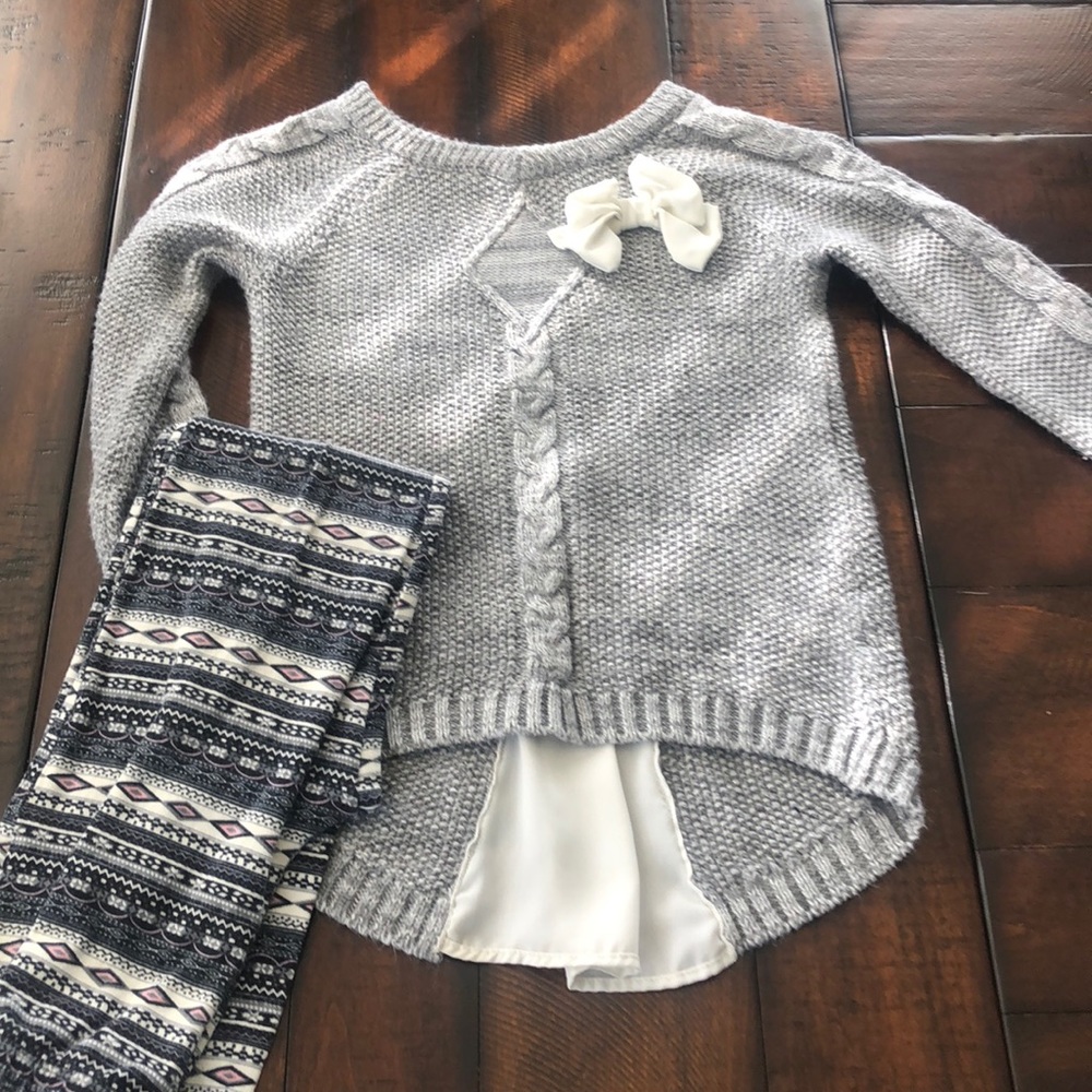 Sweater/leggings outfit Beautiful accent on back